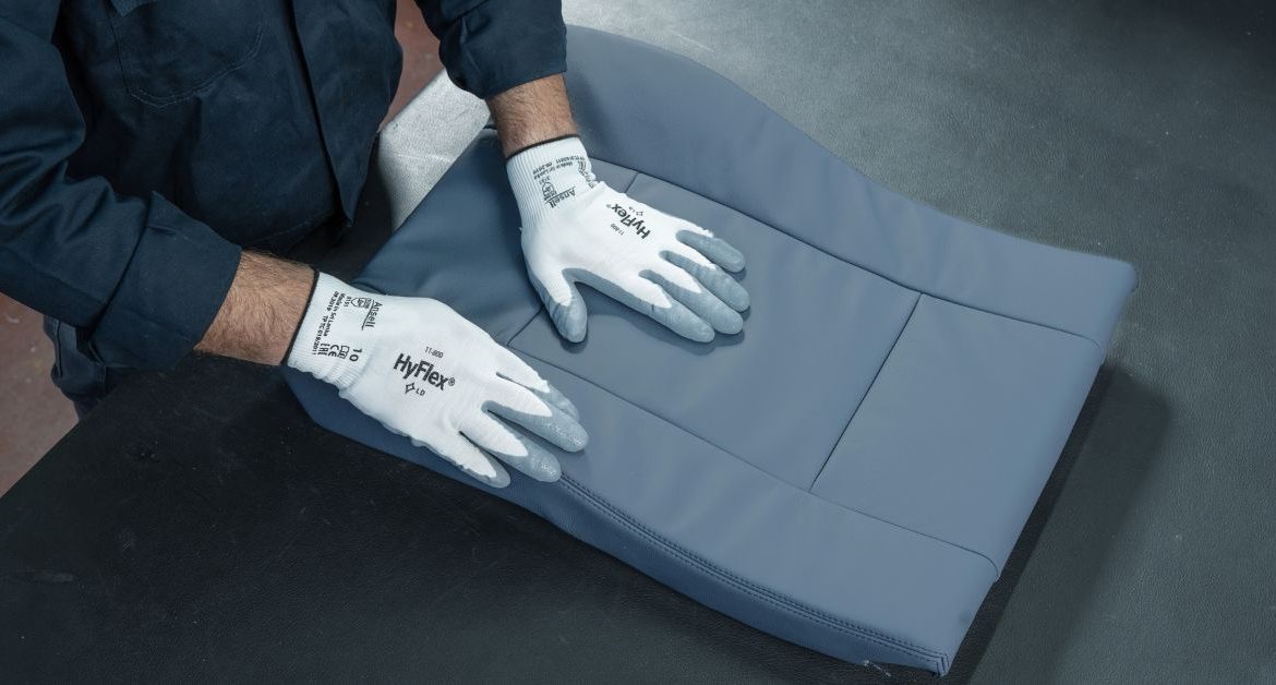 Processo di rivestimento e sellatura Clerprem per sedili ergonomici e premium automotive e ferroviari